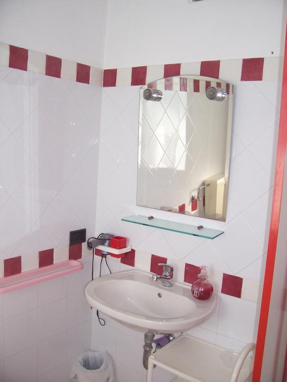 קאלאסטה B&B Margherita חדר תמונה